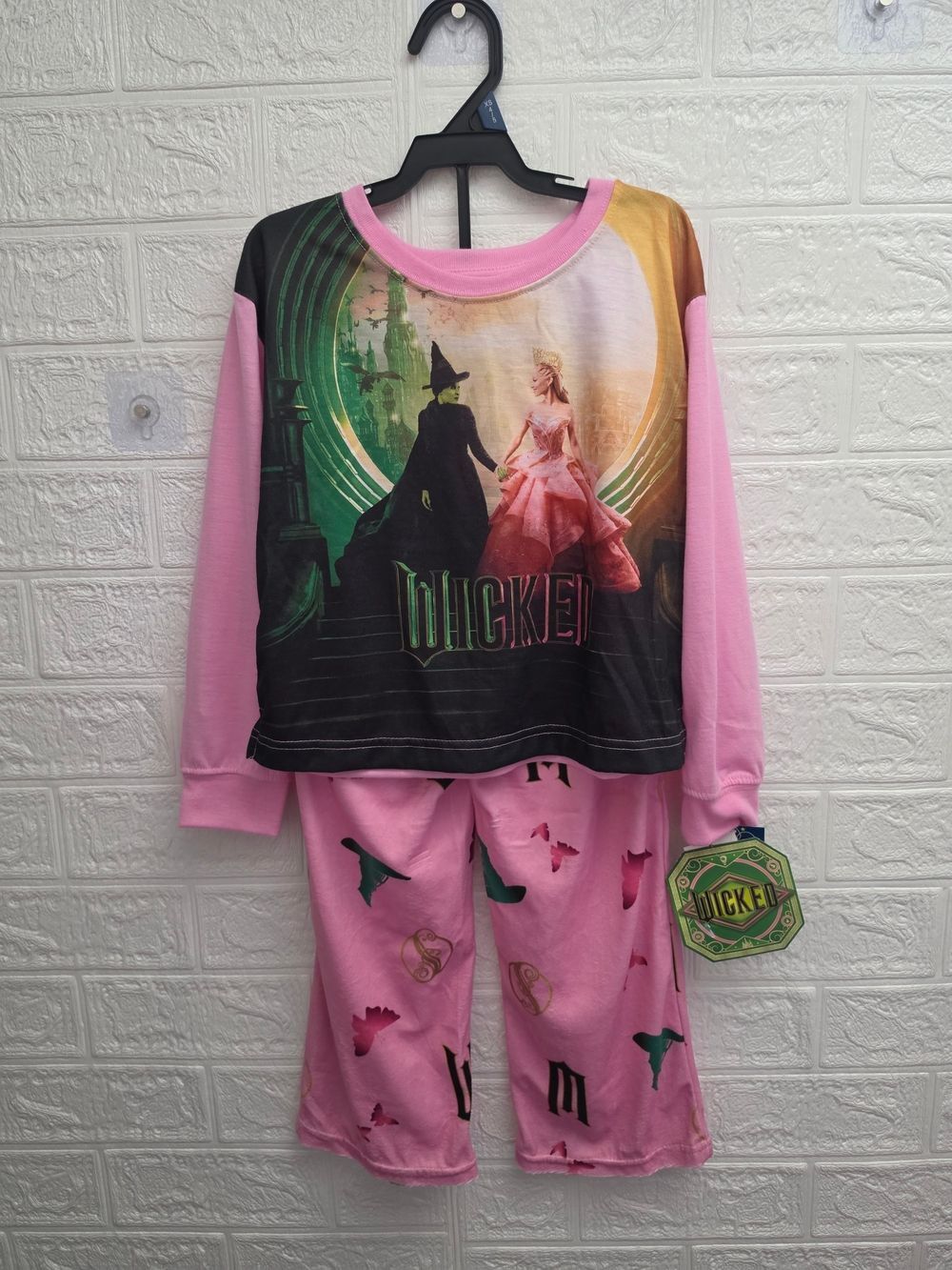 Wicked Girls Pajamas Set Shirt Pants Movie Elphaba Glinda Pink Green, NEW